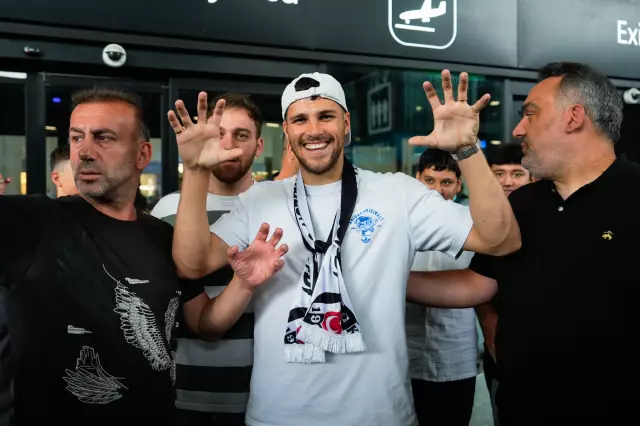 Beşiktaş, David Jurasek’i kadrosuna kattığını açıkladı