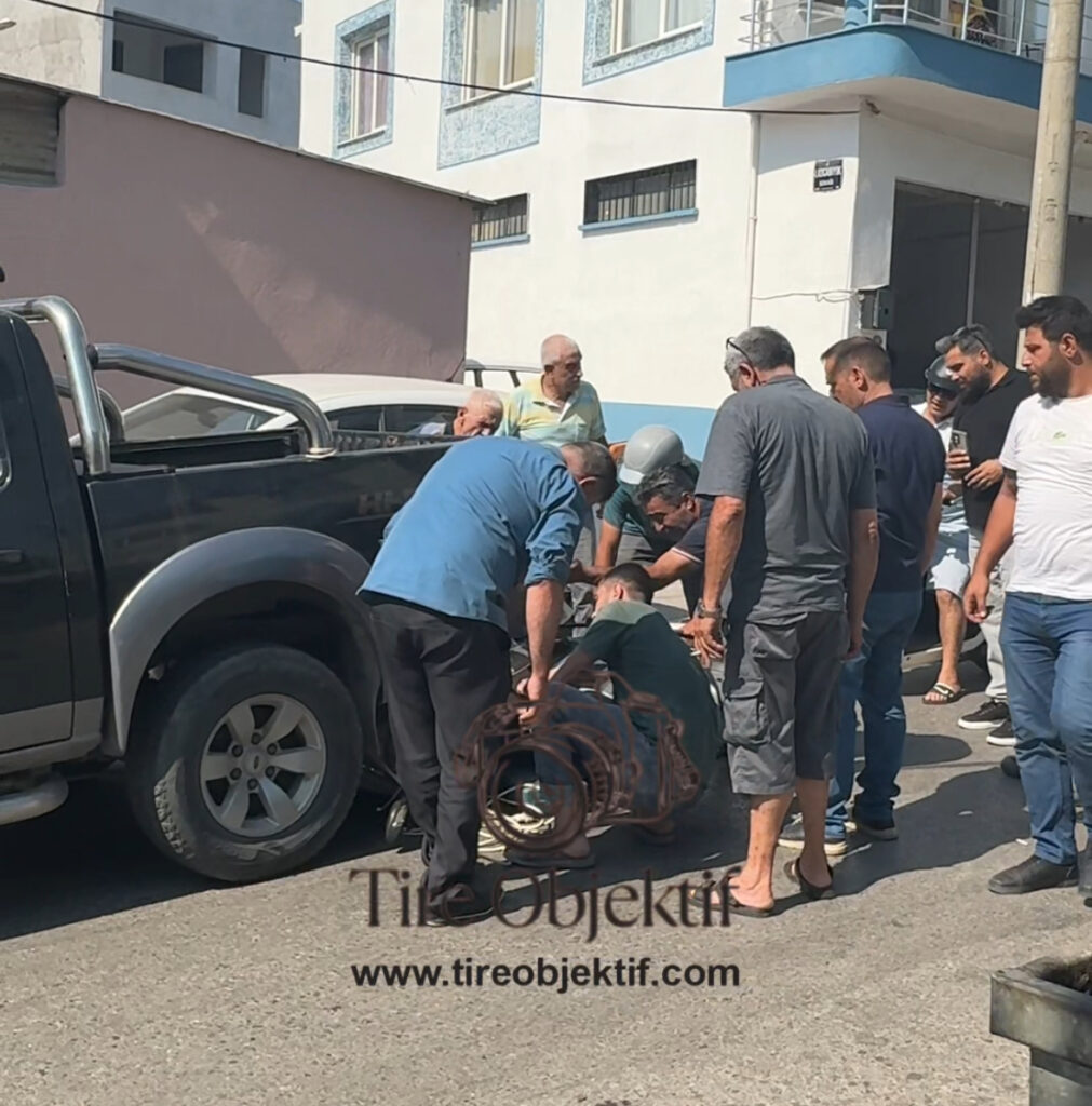 Tire’de Trafik Kazası: Motosiklet Pikap Araca Arkadan Çarptı