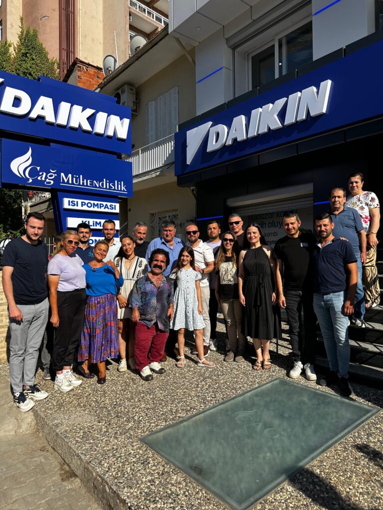 “Çocuklar Duymasın” Oyuncuları Tire’de!