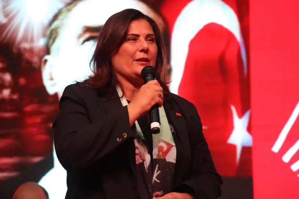 CHP’li Aydın Büyükşehir Belediye Başkanı Özlem Çerçioğlu’nun AKP’ye Katılacağı İddiası