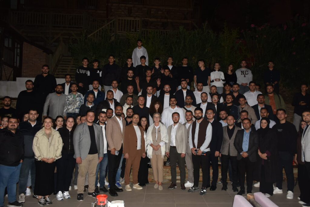 Tire’de Gençlik Coşkusu: “Mahallede Genciz” Programı Düzenlendi