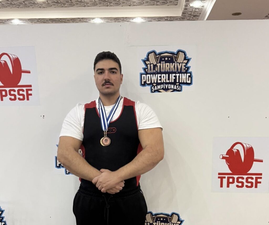 11.Türkiye Powerlifting Şampiyonası’nda Tireli Aras Nal’dan Büyük Başarı!