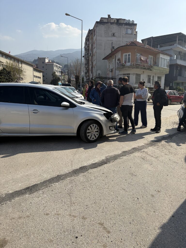 Tirede maddi hasarlı kaza