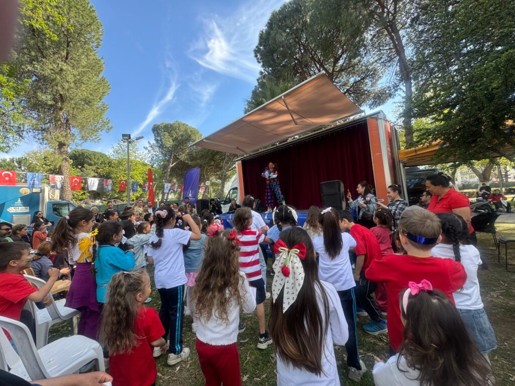 23 Nisan Ulusal Egemenlik ve Çocuk Bayramı kutlamaları, Tire’de coşkuyla başladı