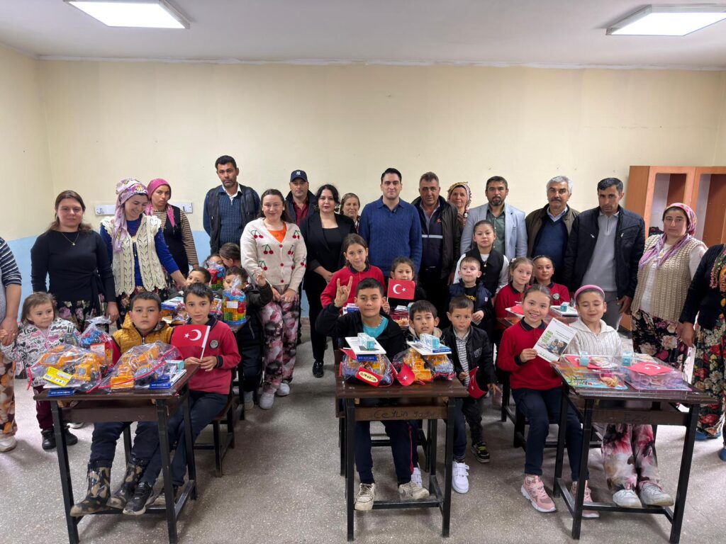 Ülkü Ocakları İzmir İl Başkanlığı’ndan Tire Dündarlı İlkokulu’na Kapsamlı Eğitim Desteği