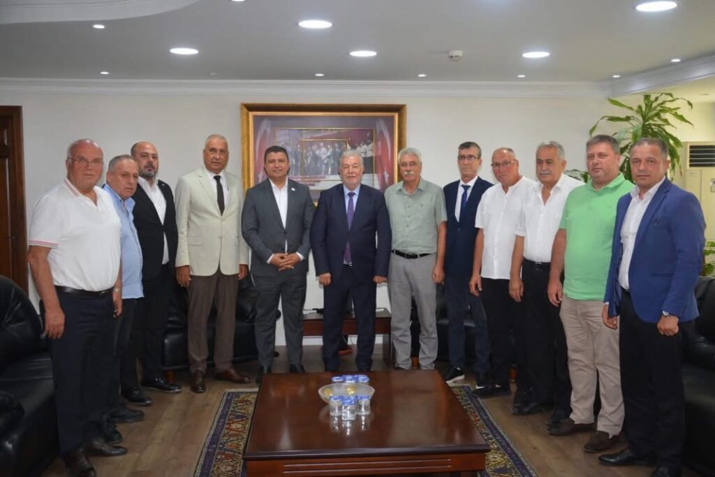 Başkan Okuroğlu, esnaf temilsilcileriyle İzmir çıkarması yaptı