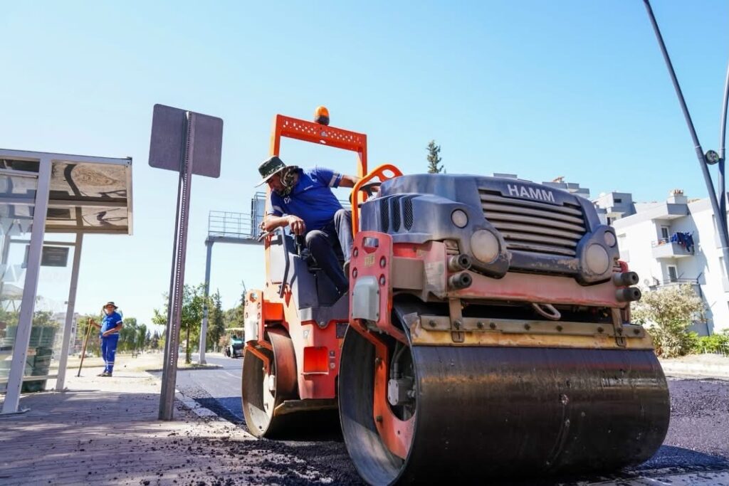 İstasyon Caddesi yeniden trafiğe açıldı